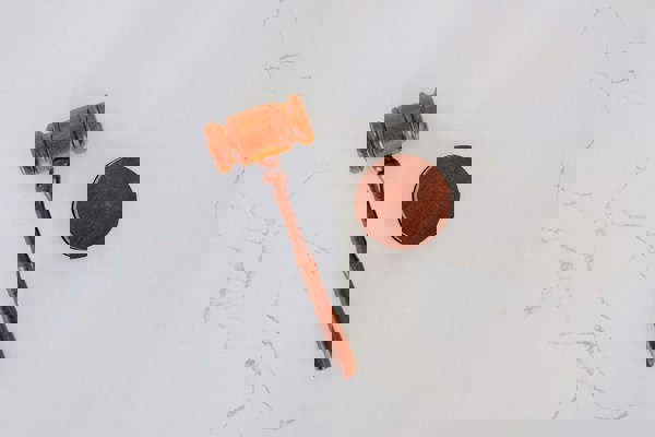 Gavel (1)