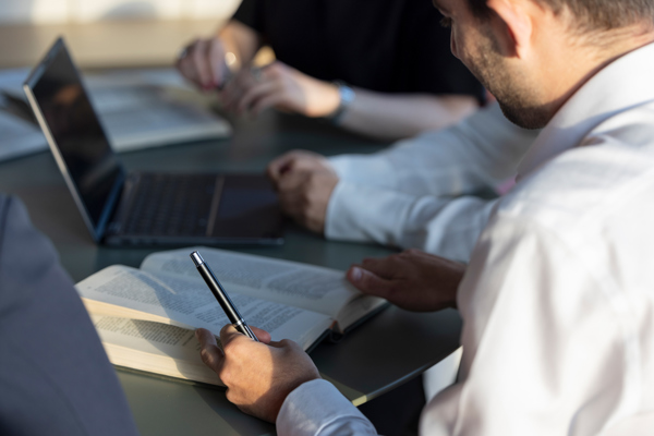 Web Res Mfmac Office Imagery 101 (1)