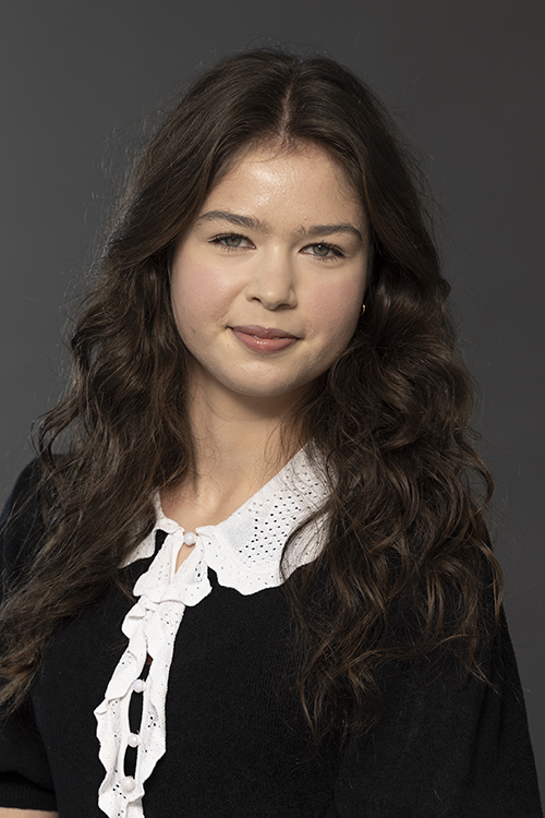 Sophia Thom026