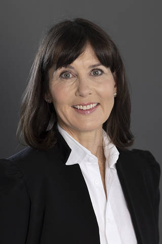 Julie Hamilton190
